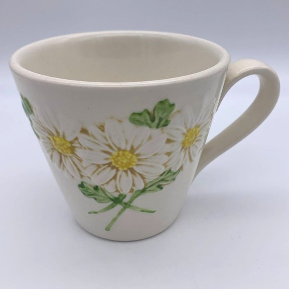 Vintage Metlox Poppytrail Sculptured Daisy - Coffee Cup and Saucer - Picture 6 of 8
